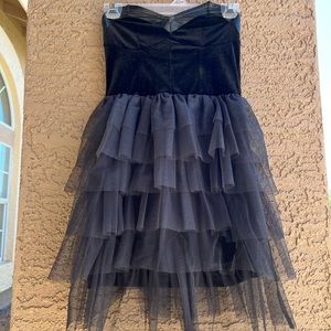 SIZE 4 LITTLE BLACK DRESS
